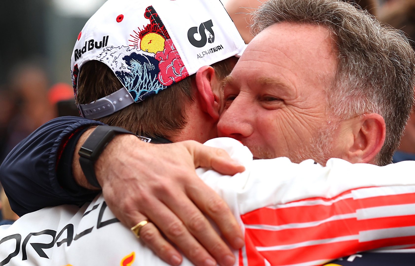 尼斯发布备战花絮，赛前完成体检，欧冠任务艰巨，资深球员宣示担当(欧冠尼斯vs那不勒斯)